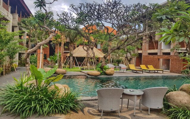 Fourteen Roses Boutique Hotel Legian