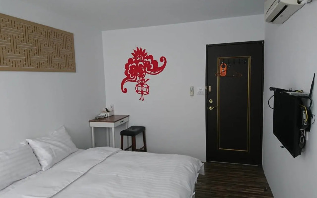 Royal Group Motel Tainan Branch
