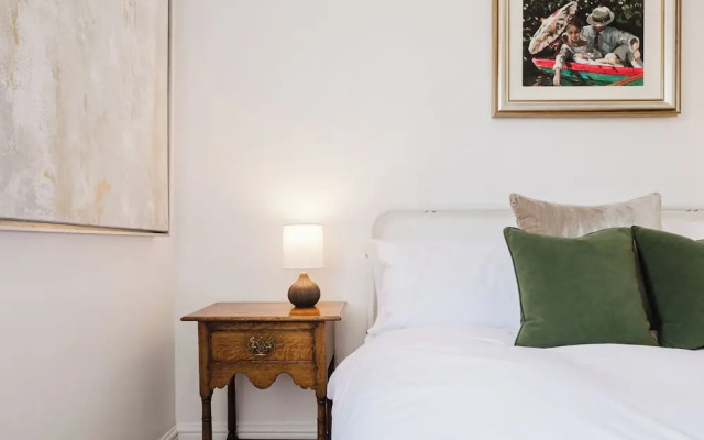 Stylish Townhouse Annexe Cheltenham