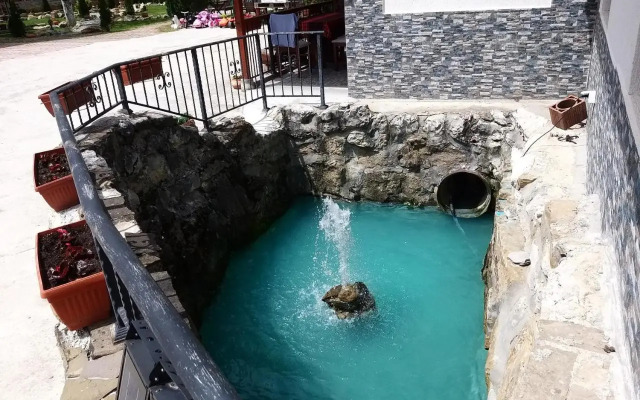 Kyshta za Gosti Tam Krai Rekata