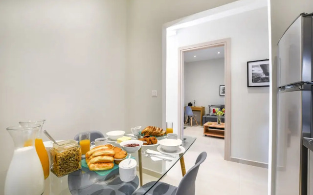 Sunset Luxury Suite