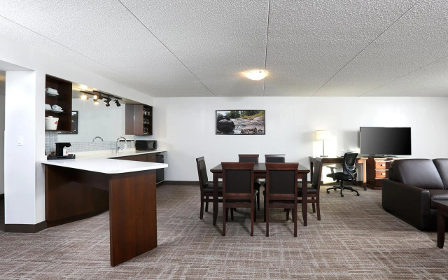 Canad Inns Destination Centre Club Regent Casino Hotel