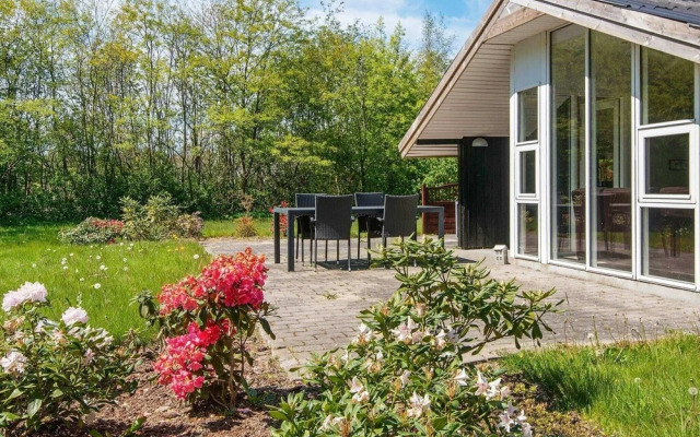 6 Person Holiday Home in Oksbøl