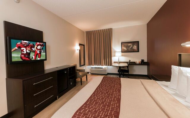 Red Roof Inn PLUS+ San Antonio Downtown - Riverwalk
