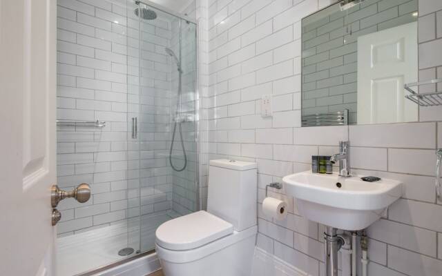 Hausd - Floral Street