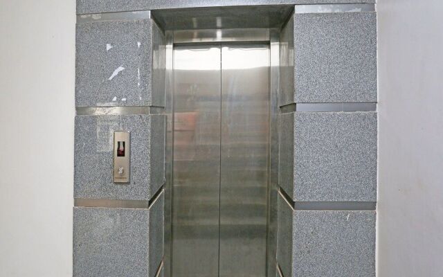 OYO 18422 Central Grand