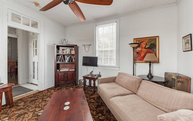 Bywater Home, Parking and Pet Friendly Retreat by RedAwning