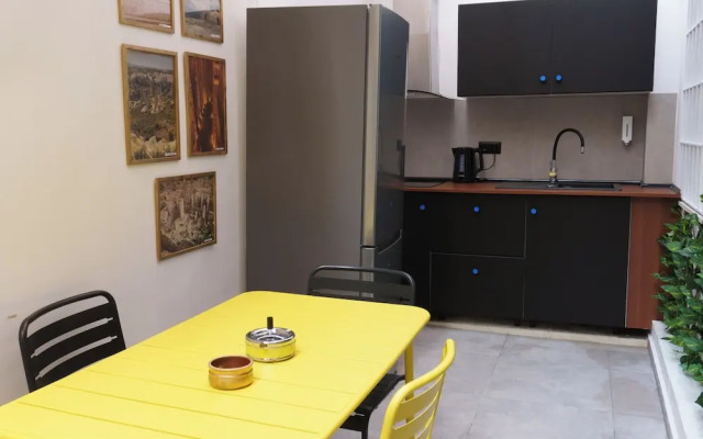 Sani Deluxe Suite Home