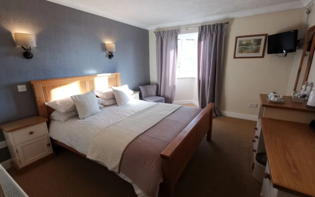 River Haven Hotel