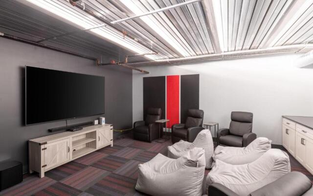Flexhome Brewery District M3 - FiservGymParking