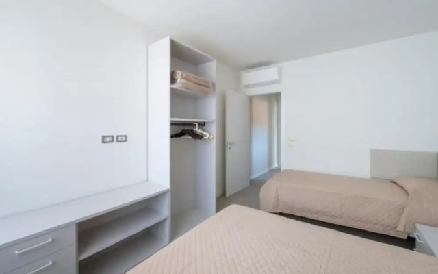 Newly Renovated Modern two Room Apartment