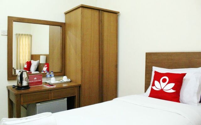 ZEN Rooms K. H. Moh Toha Ciawi