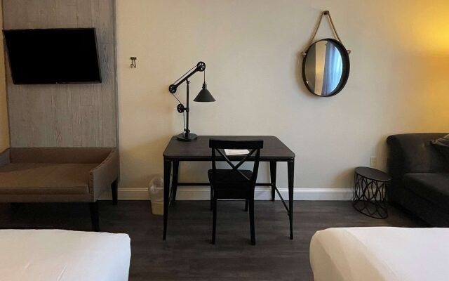 The Century House, an Ascend Collection Hotel