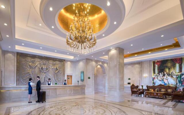 Vienna International Hotel Guangdong Maoming Wanda Plaza