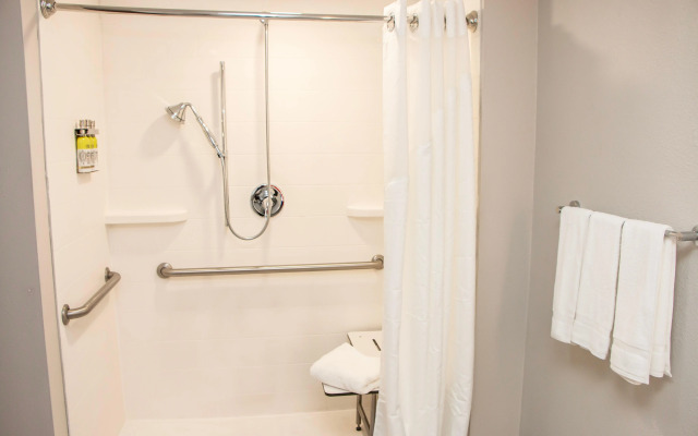 Holiday Inn Express Allentown North by IHG