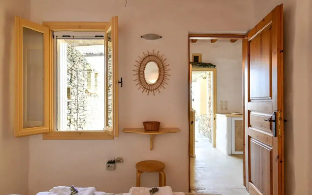Sea-aura House in Tinos
