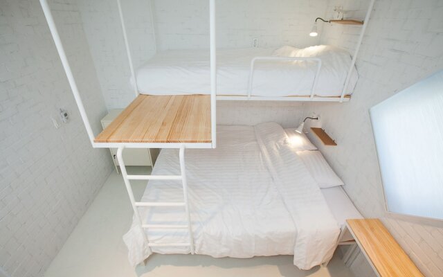 Mir Guesthouse - Hostel