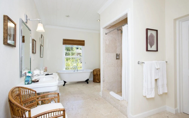 Buccaneer Hill Main House 5 Bedroom Home