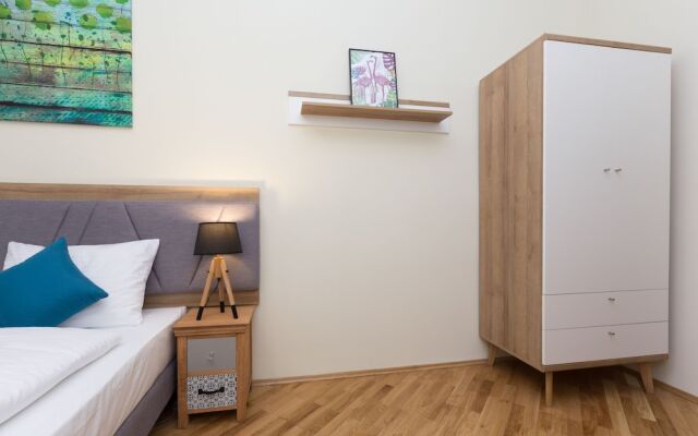 1898 Parkside Boutique Residence