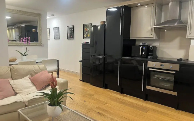 Charming 2bedroom flat in Shepherds Bush