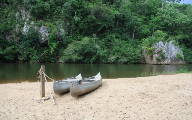 DuPlooys Jungle Lodge