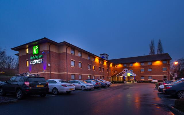 Holiday Inn Express Taunton East, an IHG Hotel