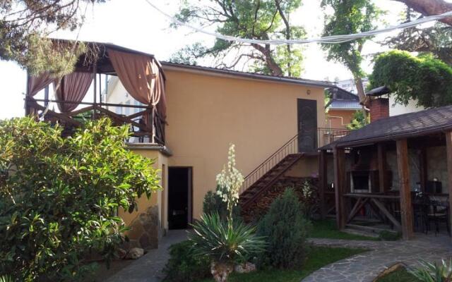 Deluxe Classic Guest House