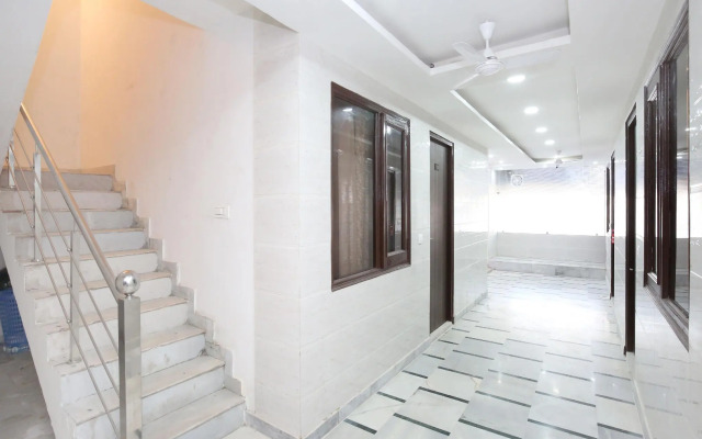 OYO 12258 Royal Residency