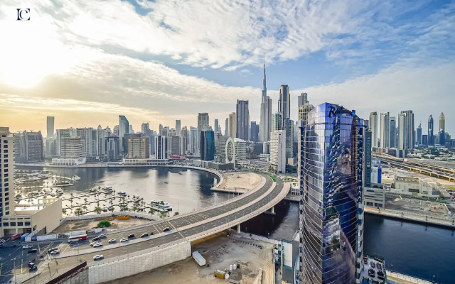 Stylish 1BR with Skyline View - THE BAY