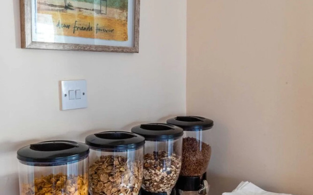 Aarondale Guest House