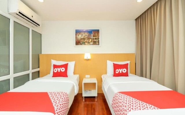 OYO 225 Premier Place Hotel