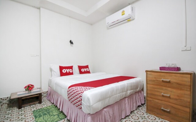 Oyo 888 Apinyas Place Karon