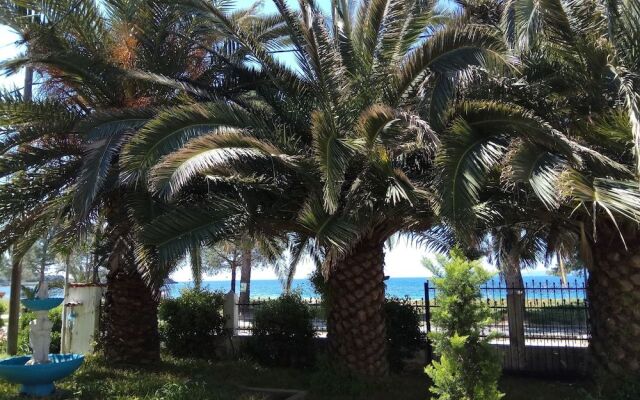 Toroni Apartments Hotel