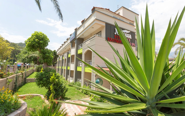 Отель Rich Melissa 