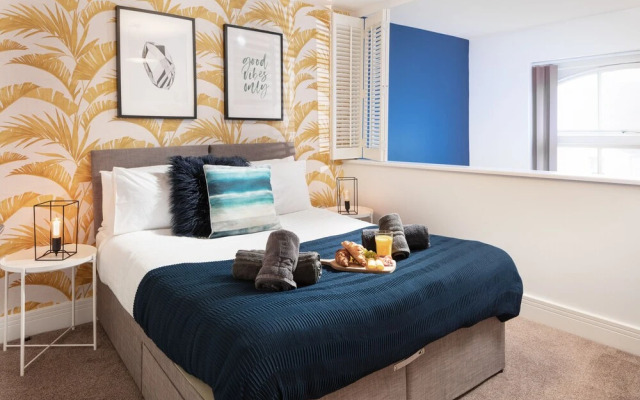 Plymouth City Centre Duplex Apartment
