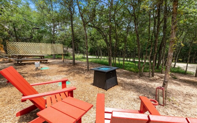 Stunning Modern Tiny Home W/grill