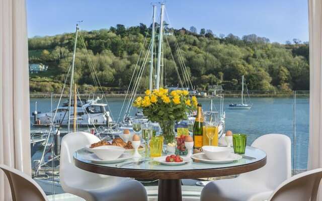 32 Dart Marina