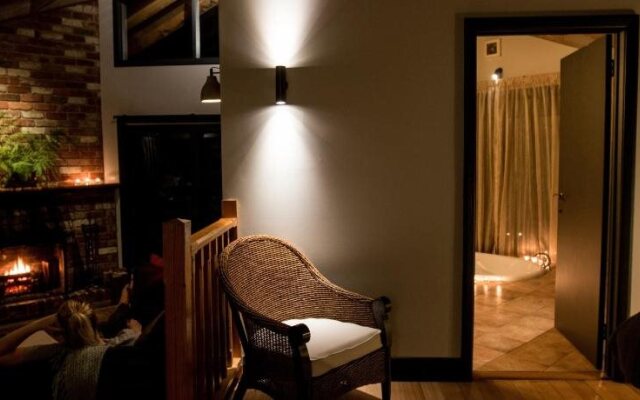 Woodlands Rainforest Retreat
