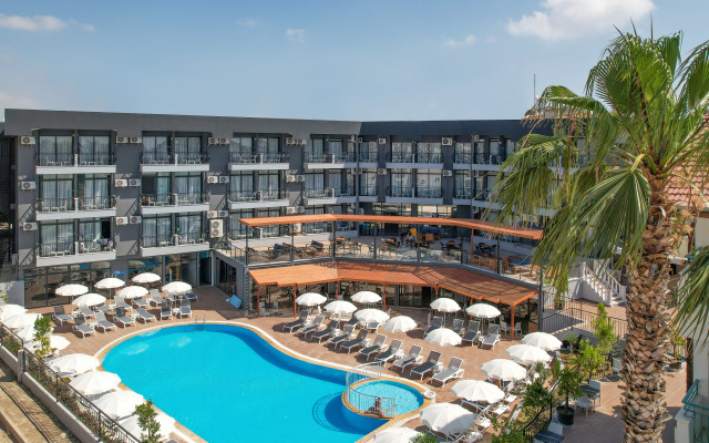 Clover Magic Park Side Otel