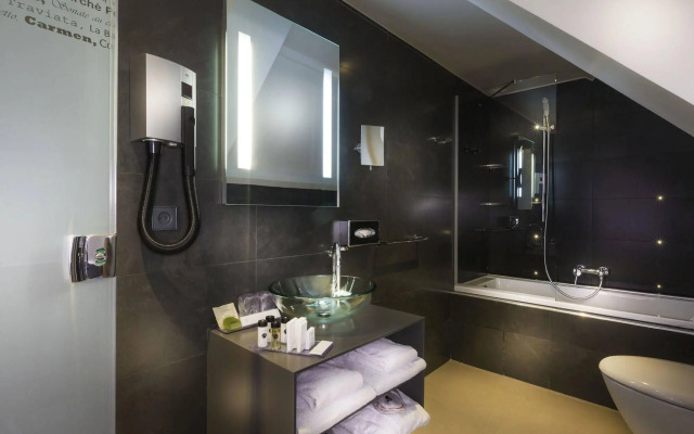 Lyric Hotel Paris