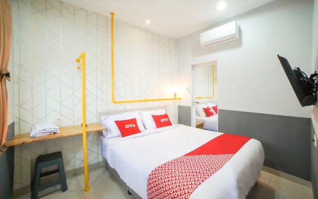 Capital O 90874 Millenium Inn 2