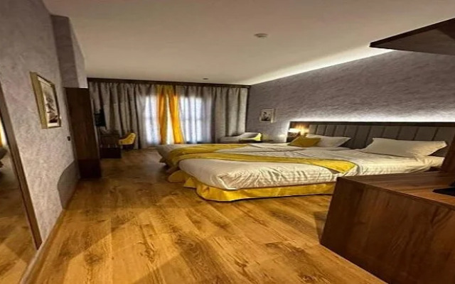 Palette Luxury MAS Hotel