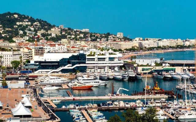 Welcome to Cannes - Rue Meynadier