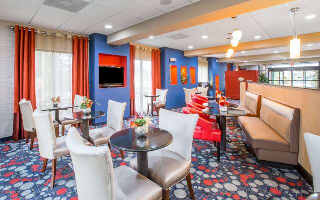 Comfort Suites Locust Grove Atlanta South