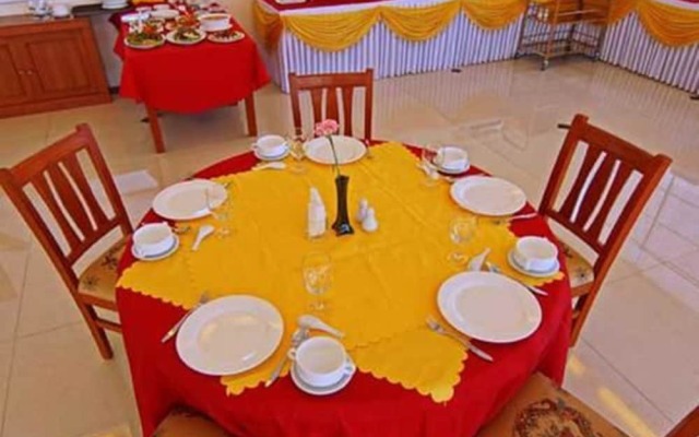 Gold Yadanar Hotel