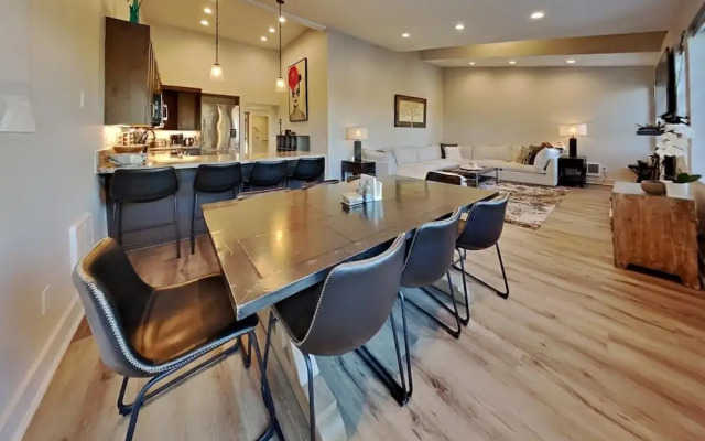 1849 Condos 642 3 Bedroom Home