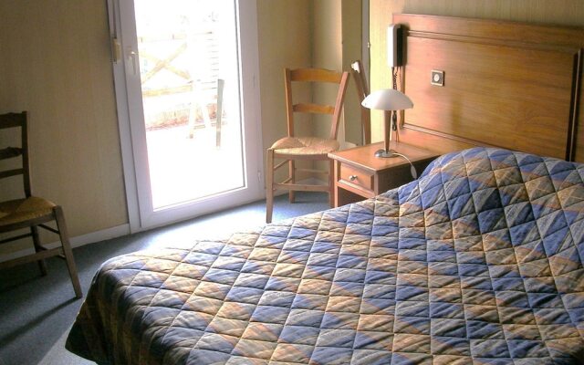 Hôtel Le Saint Pierre à St-Pierre de Chignac en Périgord