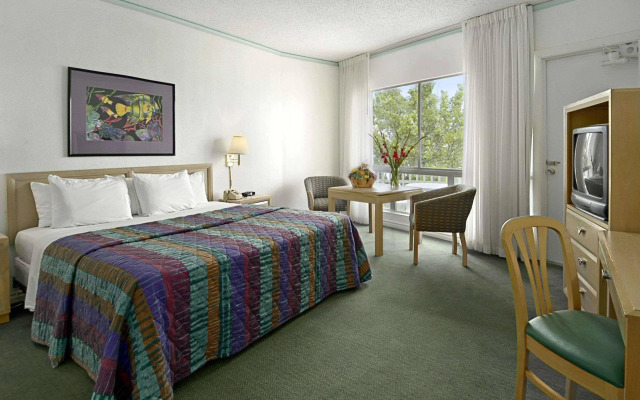 thunderbird beach hotel