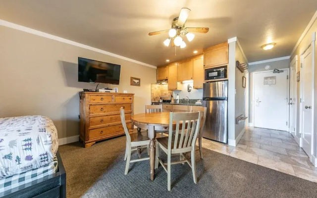 146 Bldg C 1 Bedroom Condo