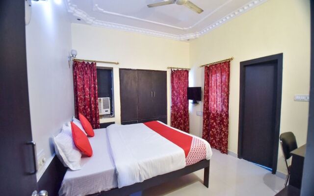Oyo Home 3688 Apartment Palace